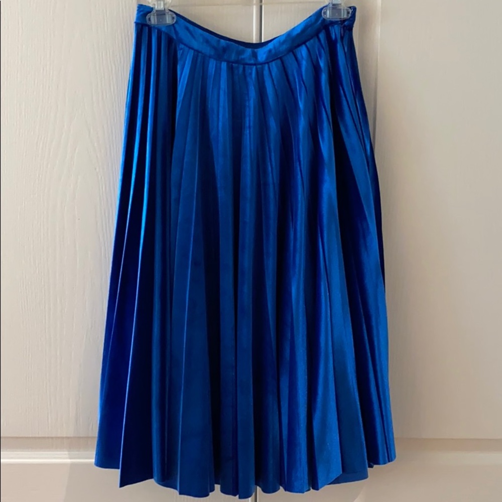 Pleated midi skirt size S